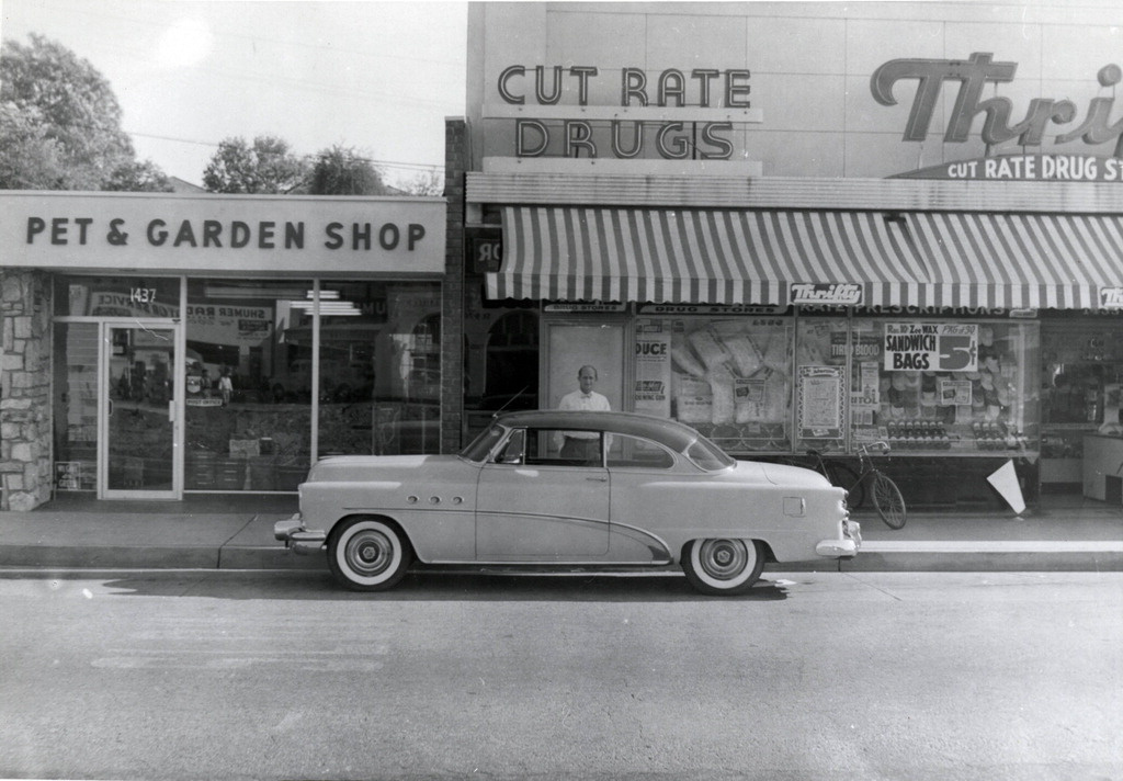 THRIFTY DRUG STORE Huntington Drive S. Pasadena, CA 1957