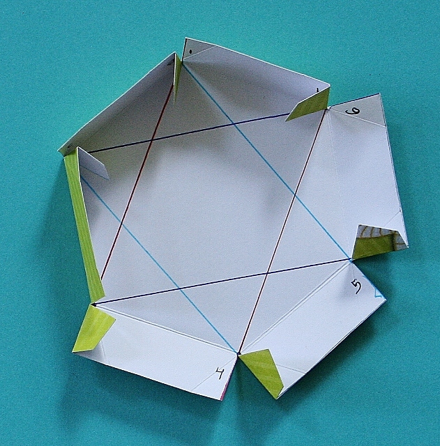 Scrappin' Chaos Hexagon Box Tutorial