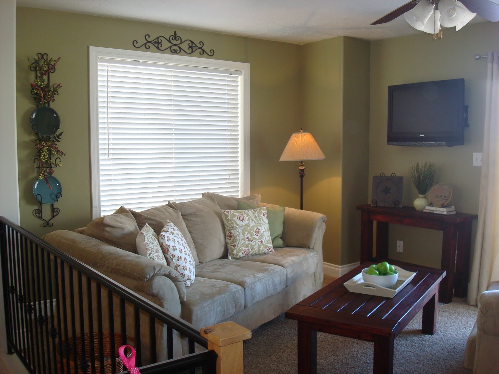 ImagineCozy How to Accessorize a Living Room