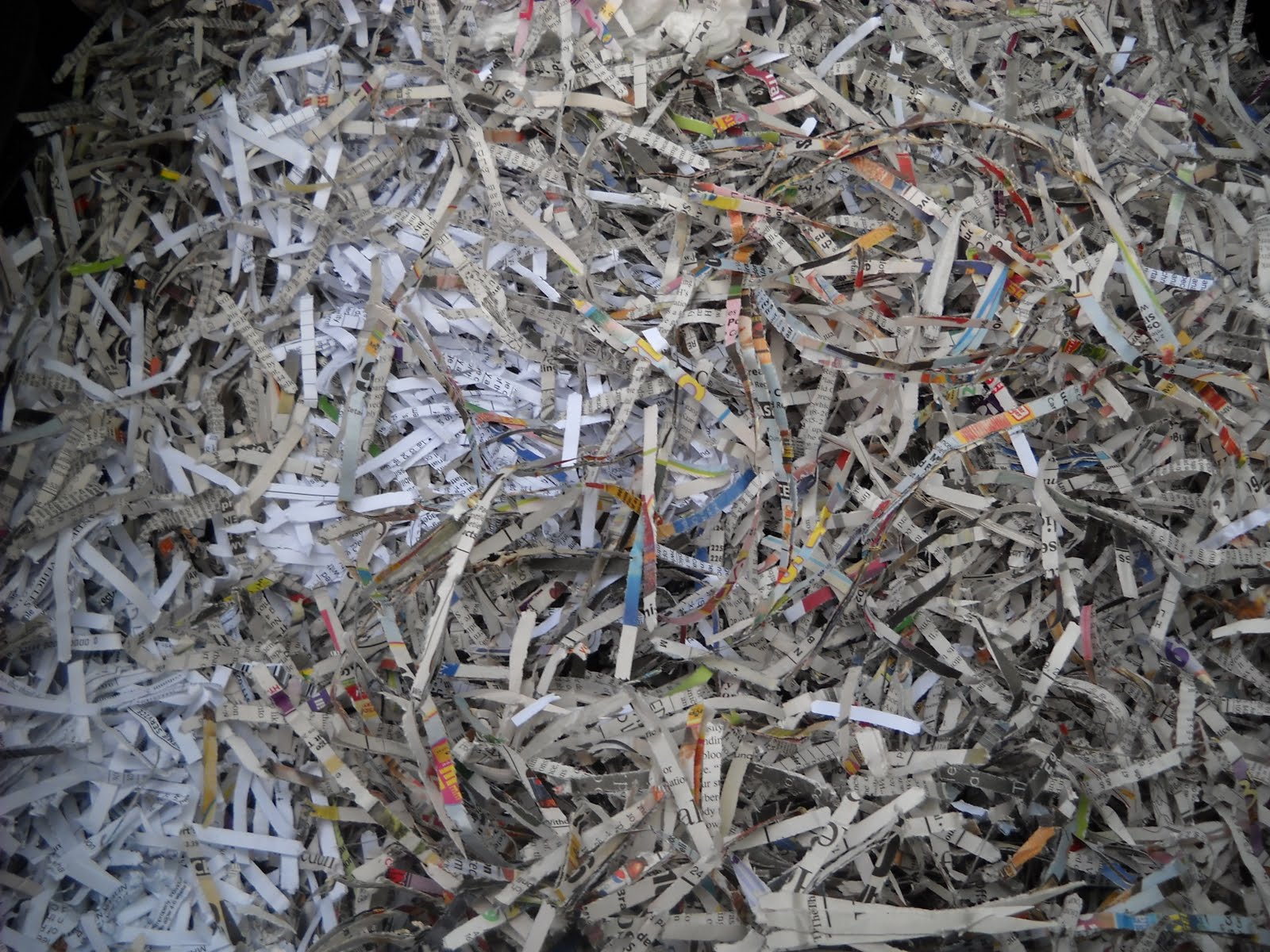 composting paper shredded newspaper recycled shred office shredder does garden copier