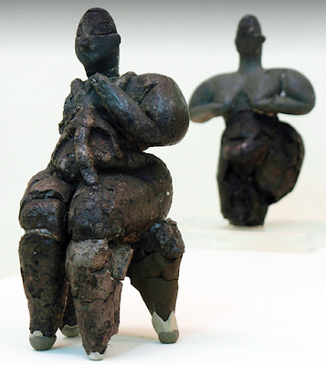 Hacılar Neolithic Mother Goddess of Female figurine- form Hacılar in Neolitik Anatolia 