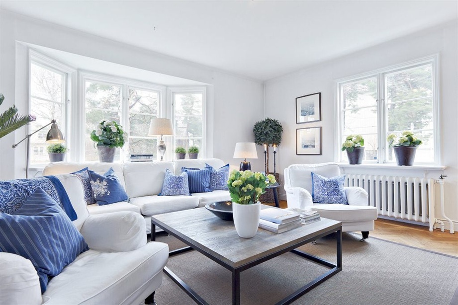 White new england charm ii