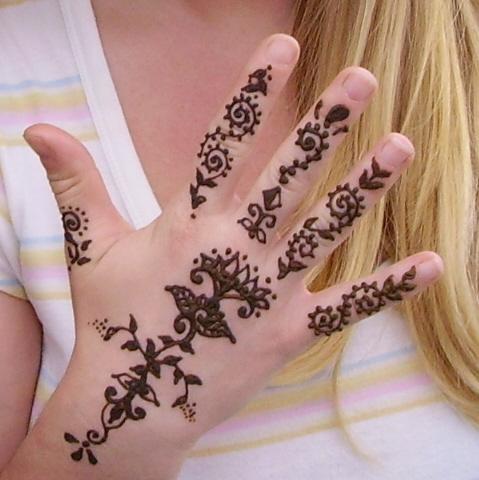 Henna Tattoo Removal on Fashion 4 Ladies Blogs   Henna Body Art Styles Have Now