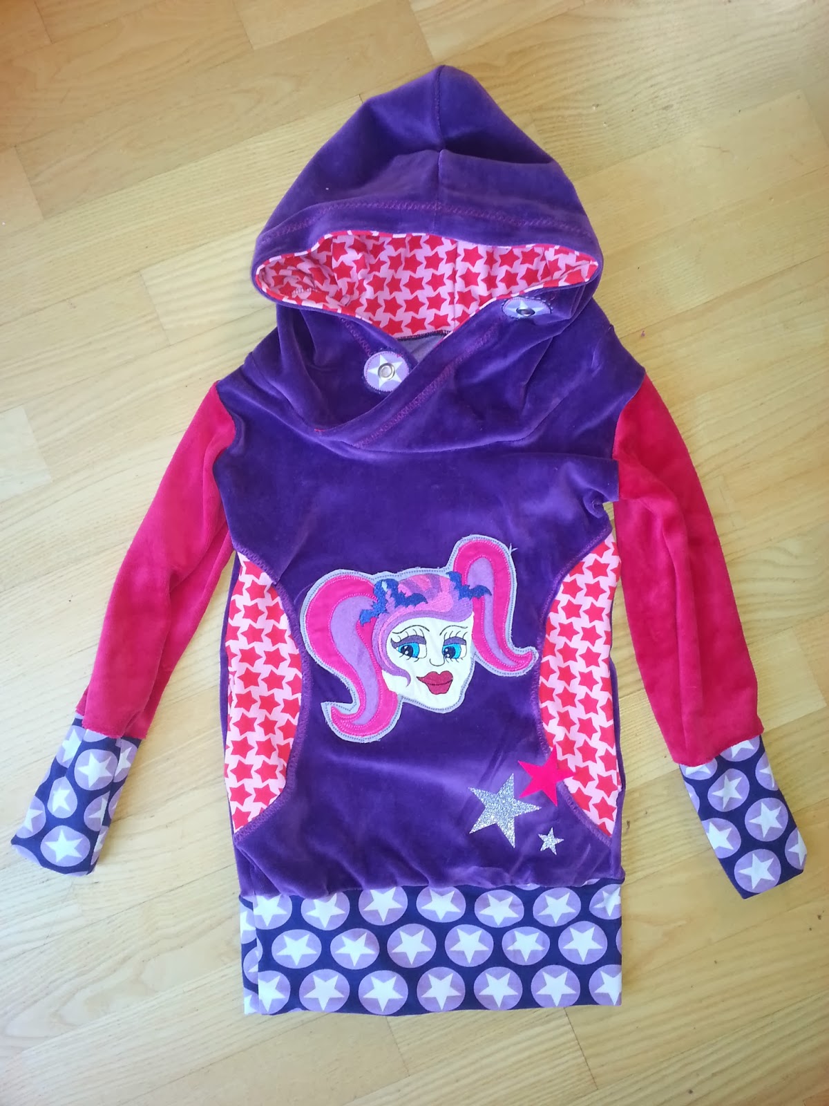 <kibadoo> <ebook> <Lou> Schnittmuster <Spooky Girls> Lillestoff Jersey Sterne Stars