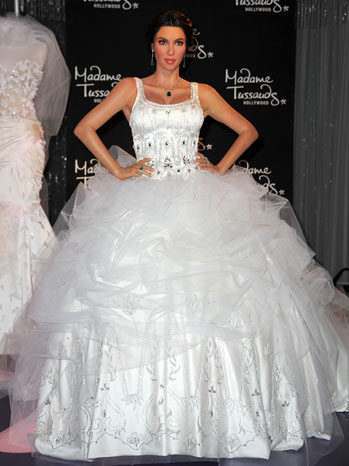 Kardashian Married on Dubai Fashionista Kim Kardashian S Wedding Dress As Imagined By