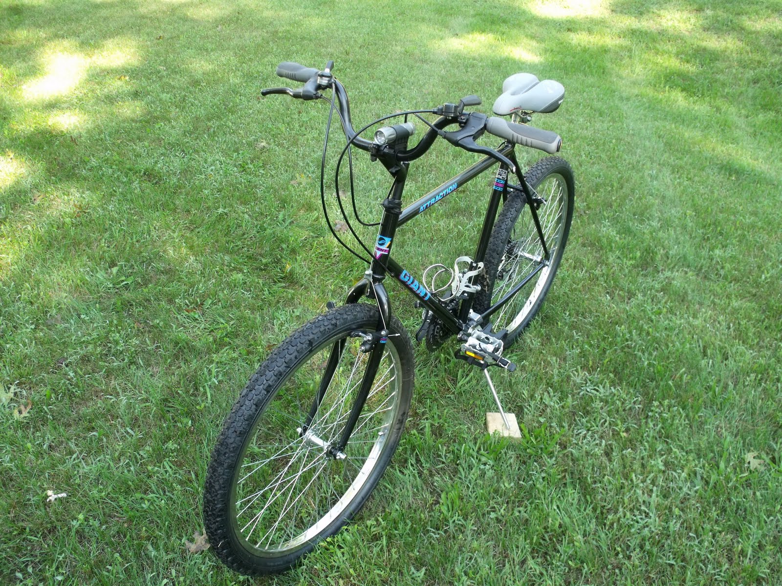 giant attraction bike price