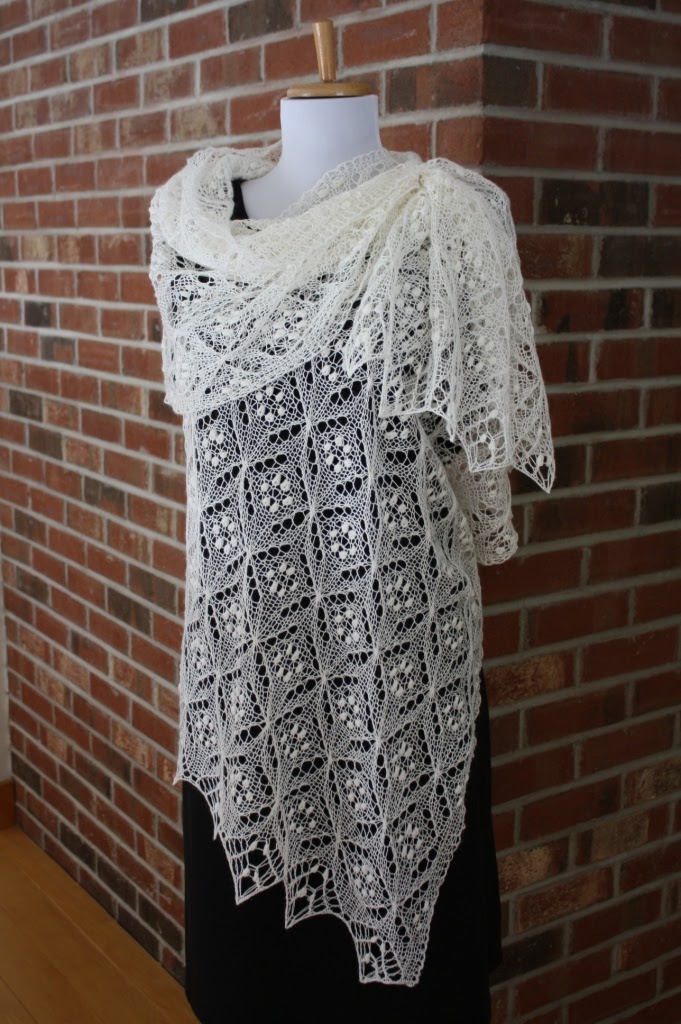 All Knitted Lace: Pattern Release: Quatrefoil Lace Scarf