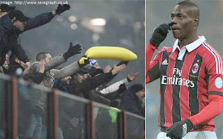 Inter fans abusing Balotelli in Milan derby