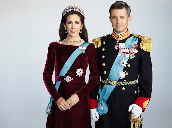 The Danish Royal Court has released new official photos of Crown Princess Mary of Denmark and Crown Prince Frederik of Sweden