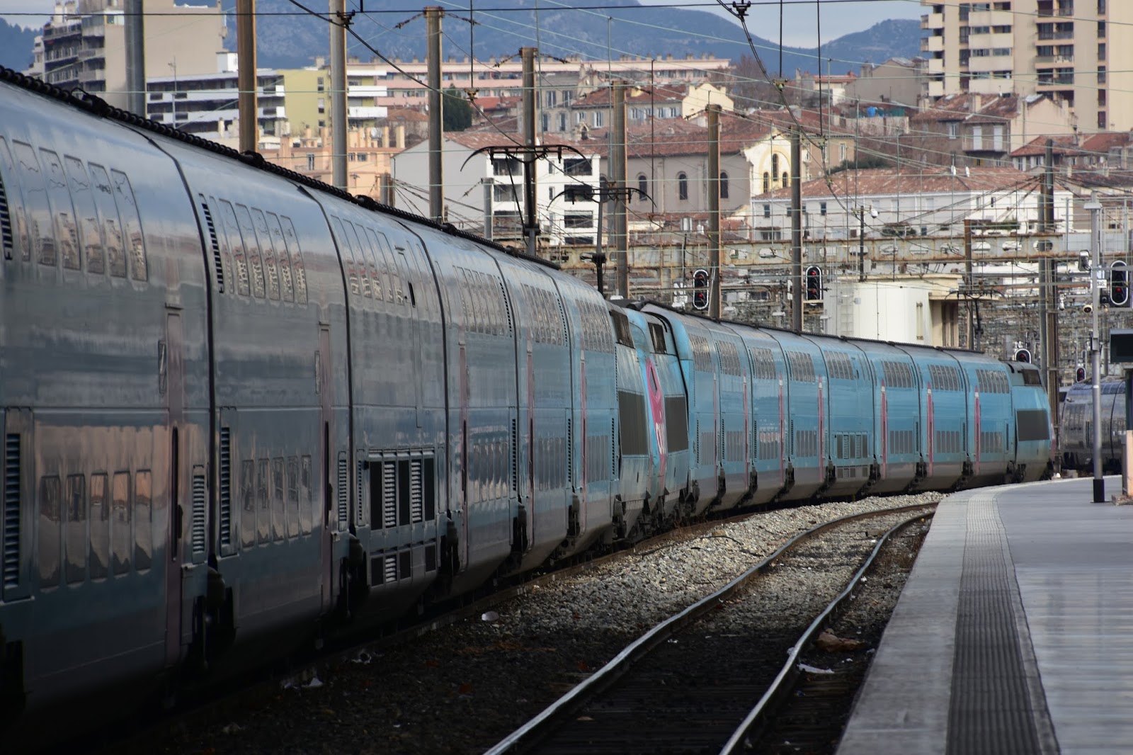 Trains and other things: Marseille to Lausanne by TGV Lyria