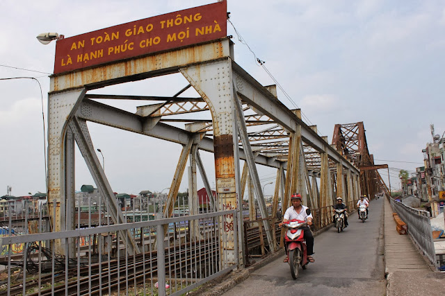 A closer look of Long Biên Bridge in Hanoi, Vietnam A closer look of Long Biên Bridge in Hanoi, Vietnam