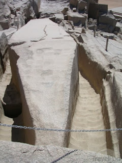 unfinished-obelisk-01-aswan.jpg
