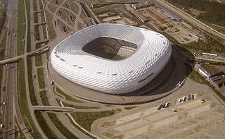 Stadiion Unik yang Bisa Berubah Warna