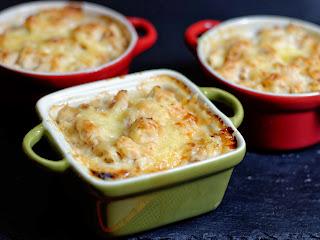 Endives fondantes au poulet fumé et aux trois fromages