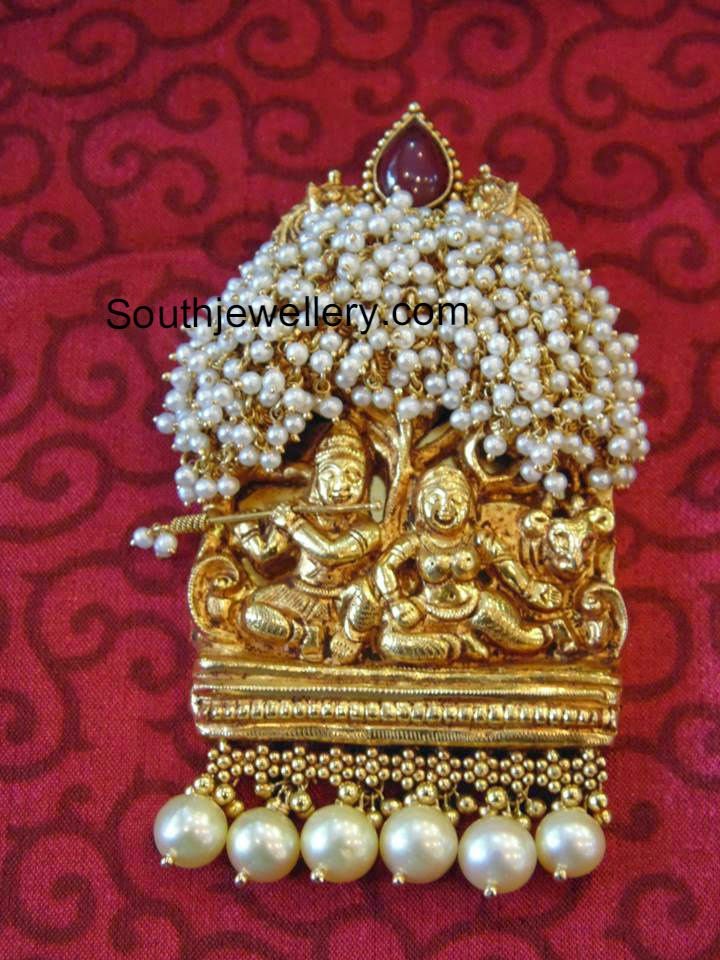 Lovely Radha Krishna Pendant Jewellery Designs