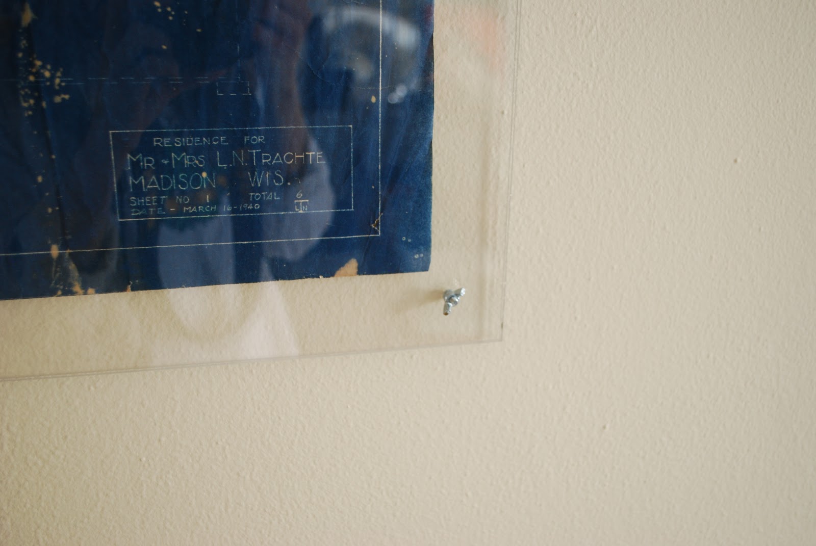 Art Wall Inexpensive DIY Plexi Frame