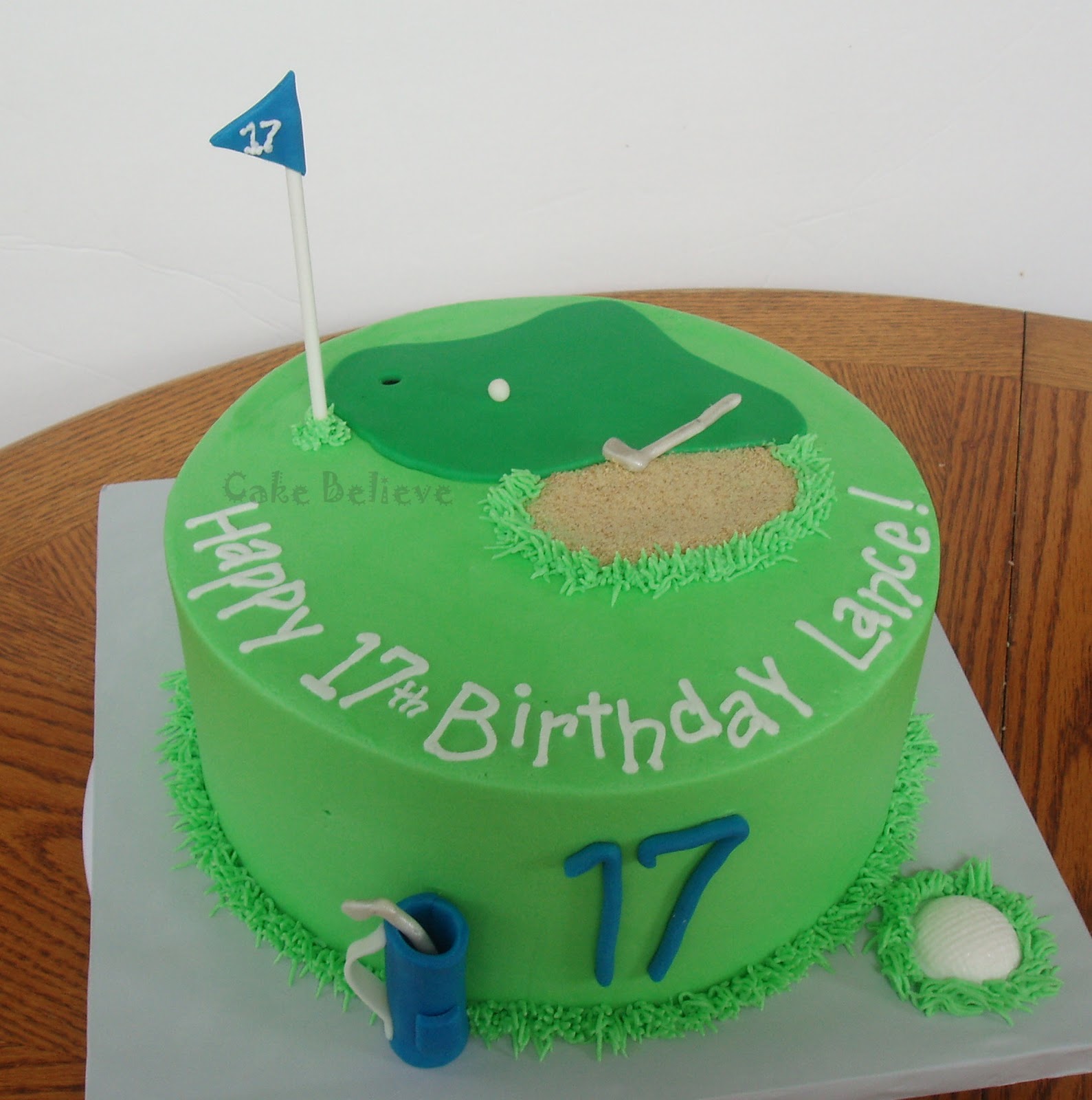 Golfing Cake Design
