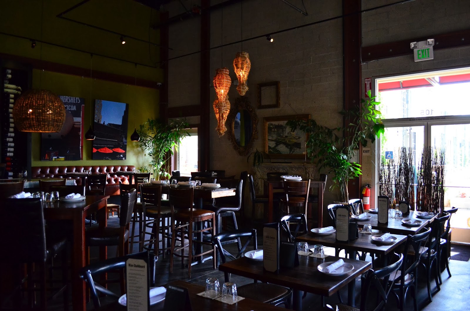 Hedofoodia Red Table, Huntington Beach