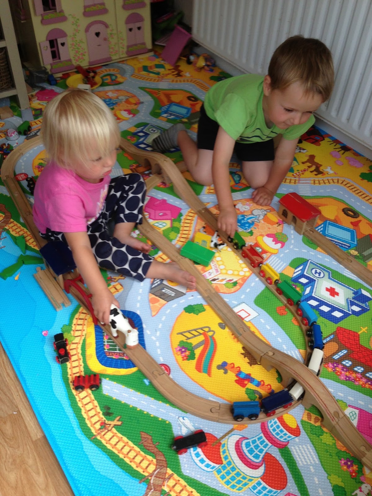 Toto Kidogo Dwinguler Playmat Review chelseamamma.co.uk