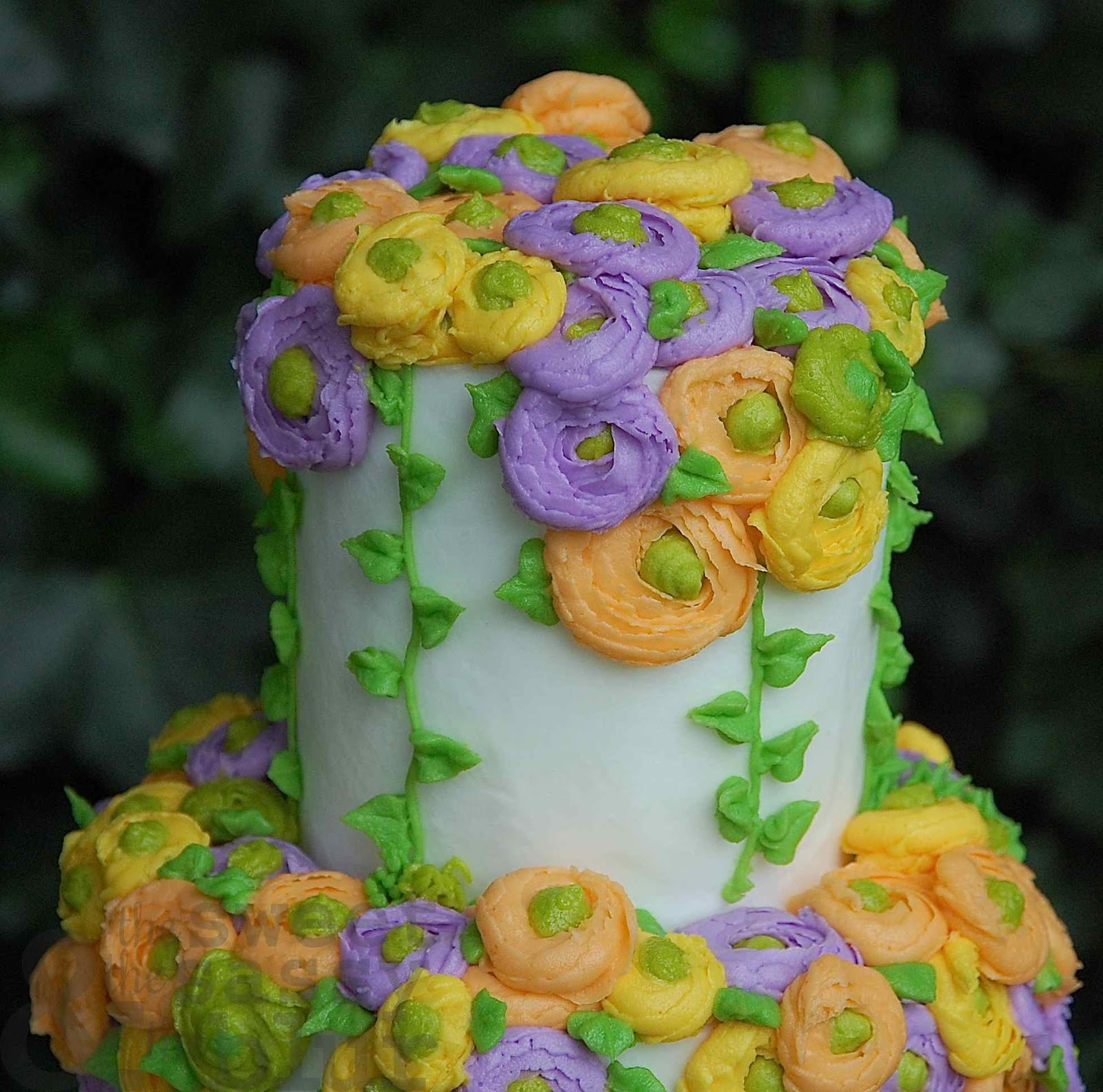 The Sweet, The Sassy and The Blur Buttercream Ranunculus Roses Tutorial