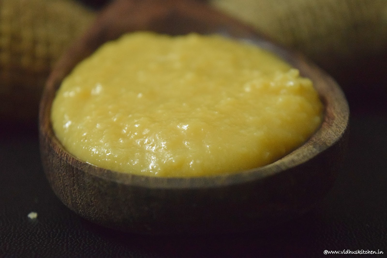 Vidhu's kitchen Easy Palkova recipe / Microwave condensed milk Palkova