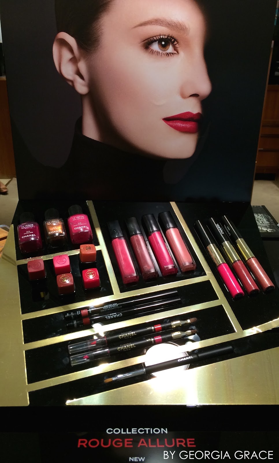 Tom Fords Santa Fe Ranch Is Now Up For Sale pics pictures Tom Fords Santa Fe Ranch Is Now Up For Sale