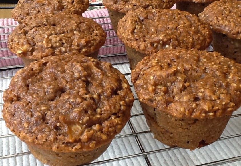 Pink-Vegan: Apple Oat Bran Muffins - Wheat Flour