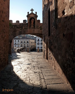 Arco de la Estrella. Entrada al recinto amurallado desde la Plaza Mayor