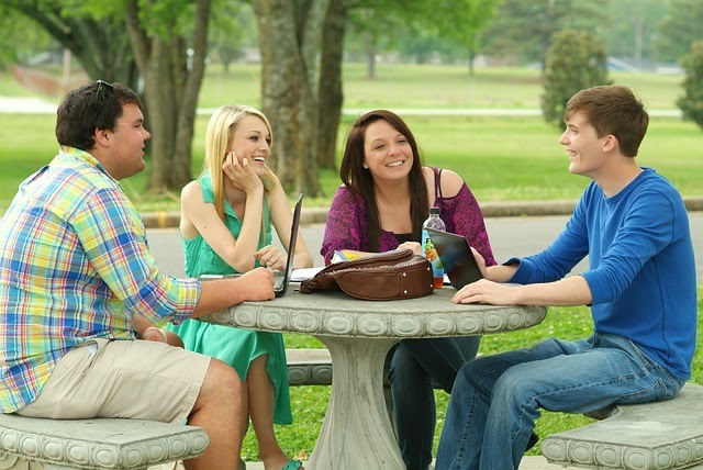 2 Tips to Build Up Confidence to Talk to a Girl 2 Tips to Build Up Confidence to Talk to a Girl