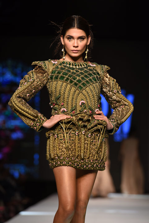 Amna Babar in Fahad Hussayn Collection for TFPW15 Pakistan Fashion Week, Designer Collection, TFPW15, Telenor Fashion Pakistan Week, Spring Summer 2015, ss15, trends of 2015, fashion week, fashion show in Pakistan, Fashion addiction, Lawn season, Al Karam lawn, fashion blogger, Hot Pakistani Models, redalicerao, red alice rao, Fashion Pakistan Council, Pakistan fashion, Luxury Pret, Pret a porter, Fahad Husayn, ss15, dominatrix decoded, swarovski, fashion fantasy