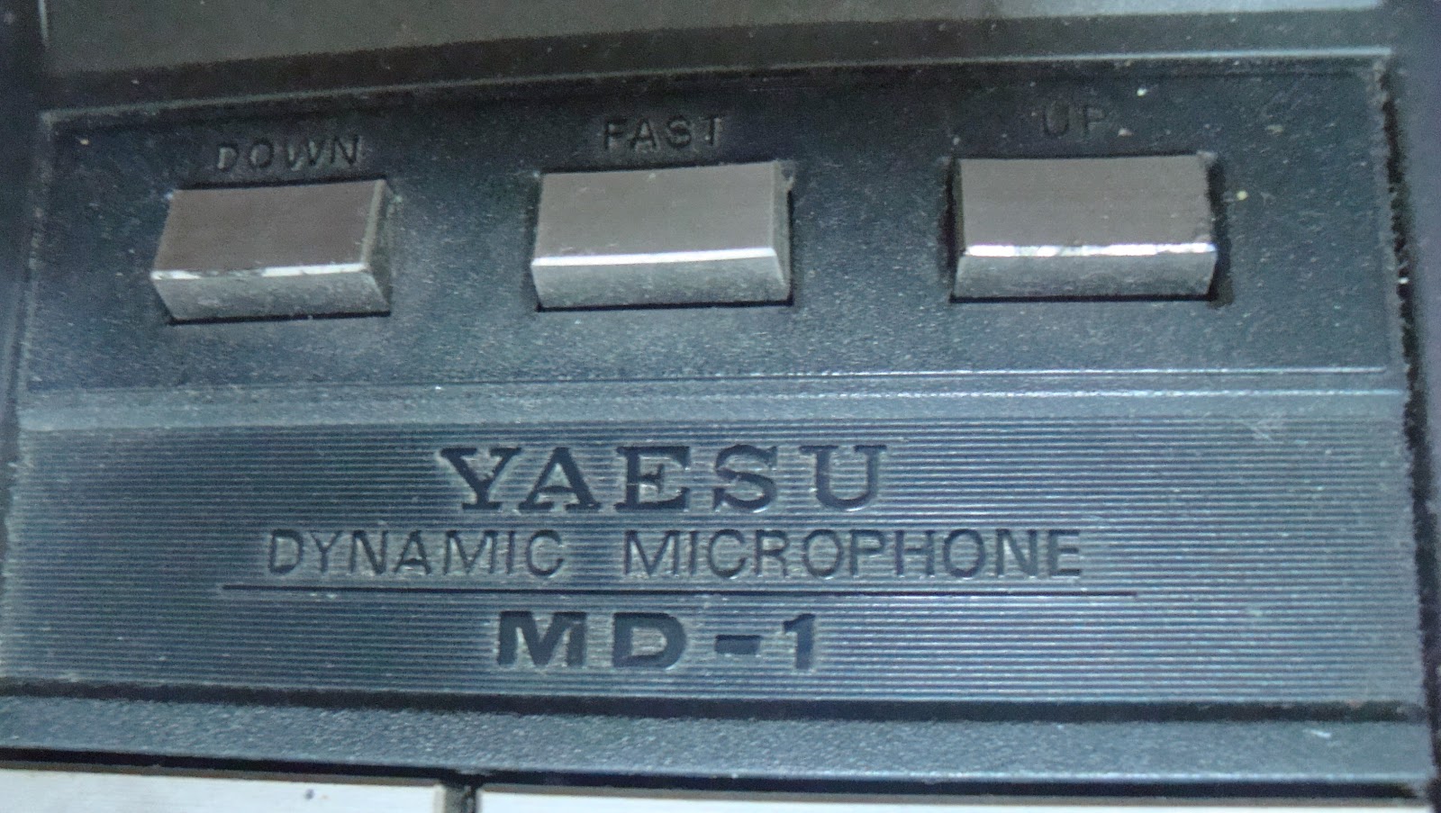 RADIO SELLER Yaesu Microphone MD1 ( Sold )
