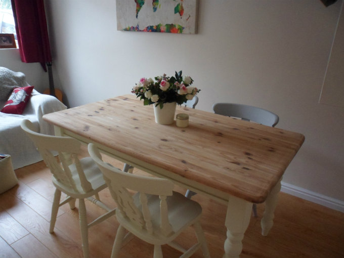 DIY table & chairs using Annie Sloan chalk paint (& a lot of elbow