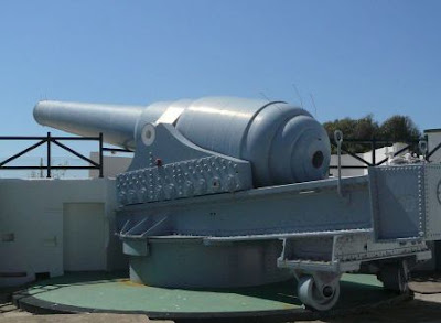 Gibraltar_100_Ton_Gun_By Wavering_CC-BY-SA-3.0 Gibraltar_100_Ton_Gun_By Wavering_CC-BY-SA-3.0