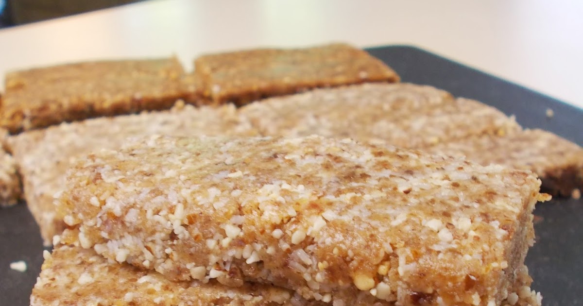 Sarah's Fares Homemade Lara Bars {aka DateNut Bars}