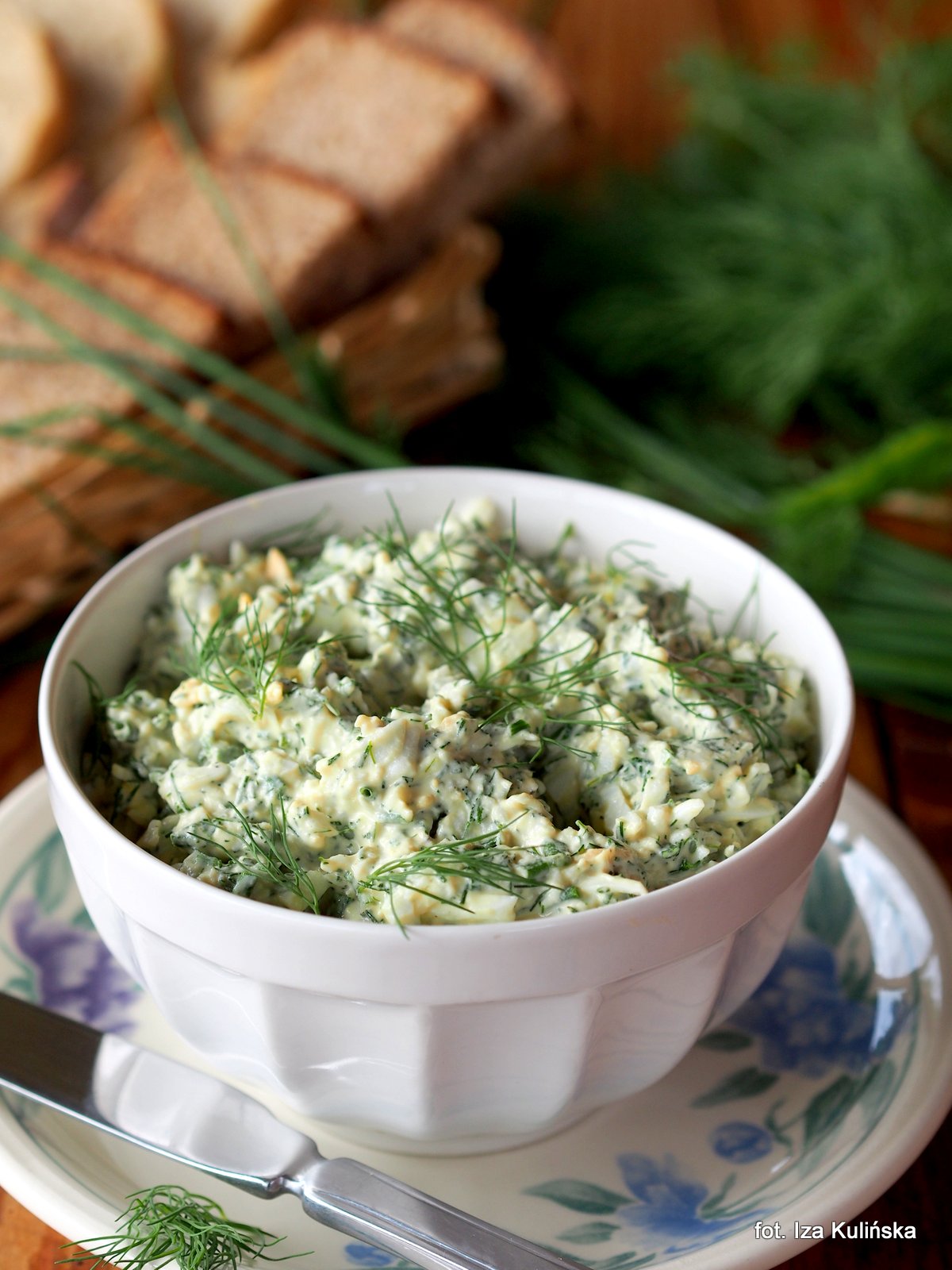 Jajka. Twaróg. Do chleba. Pasta jajeczna z białym serem i ziołami