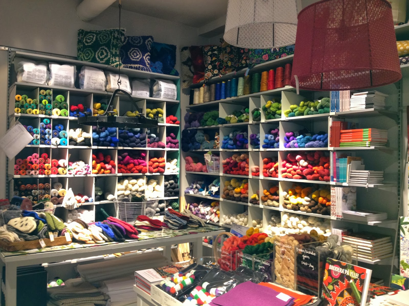Nekoknit ねこニット ストックホルムの手芸屋さん