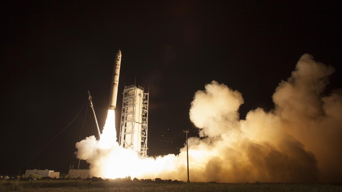 NASA launches robotic explorer to moon NASA launches robotic explorer to moon