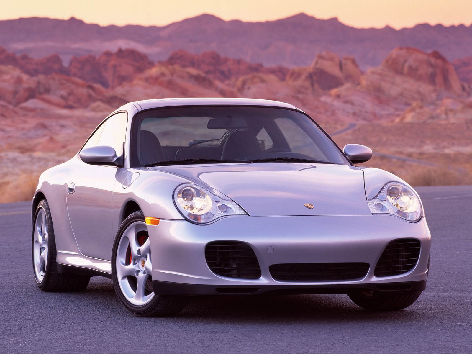 http://4.bp.blogspot.com/-7QZQxJ9D8CE/T46Tu5_OyLI/AAAAAAAA1sE/BOTxQs7MWbg/s1600/Porsche+996+911+Carrera+4S+Cars+Wallpapers+(4).jpg