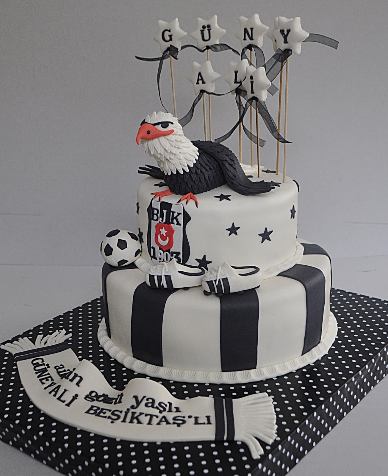 İKİZ DÜŞLER Beşiktaş Pastası