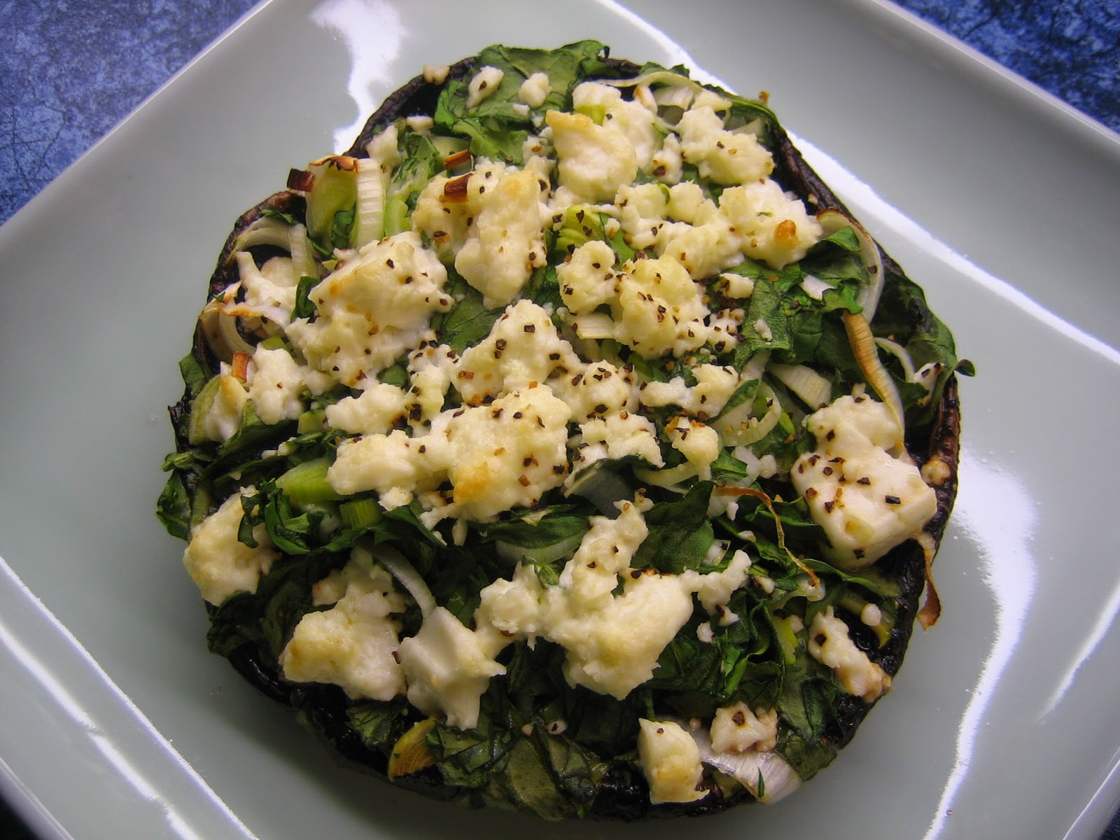 GOOD FOOD Portobello Mushrooms with Leeks, Spinach, and Cheese