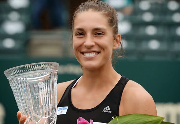 Andrea Petkovic celebra su título en Charleston Andrea Petkovic celebra su título en Charleston