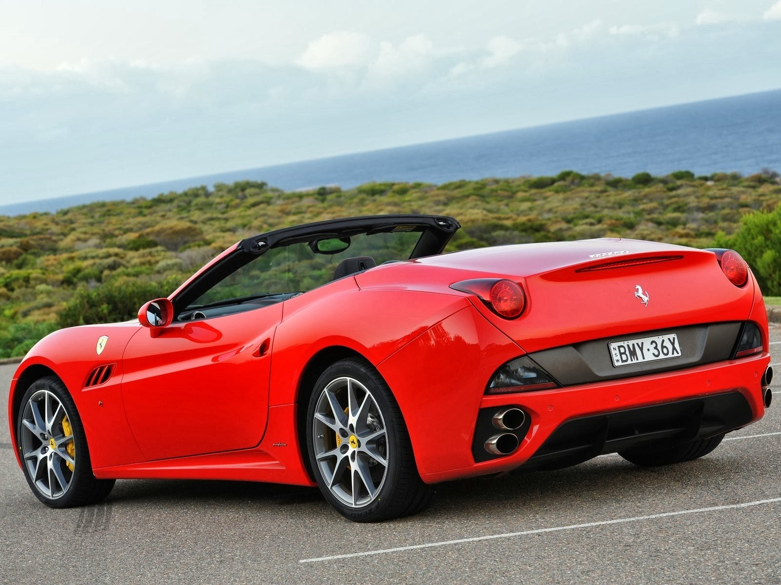 presenting best High resolution Ferrari California 2014 car wallpapers ...