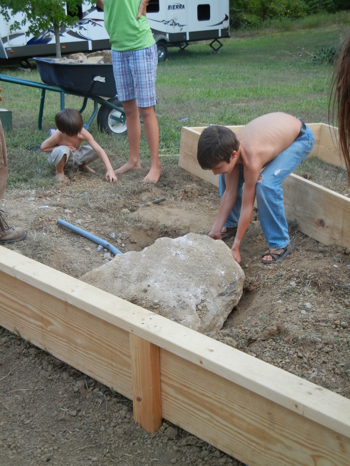 Big Happy Nest Building Raised Beds