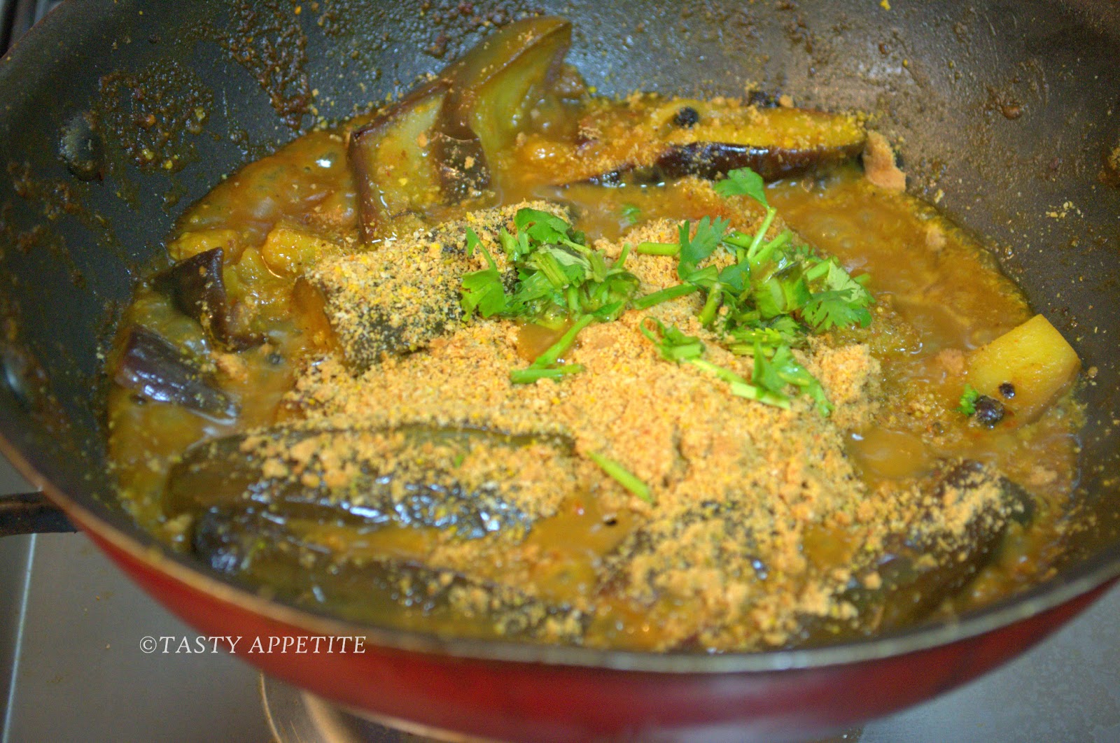 How to make Biryani Kathirikkai / Tangy Brinjal Gravy / An ideal side