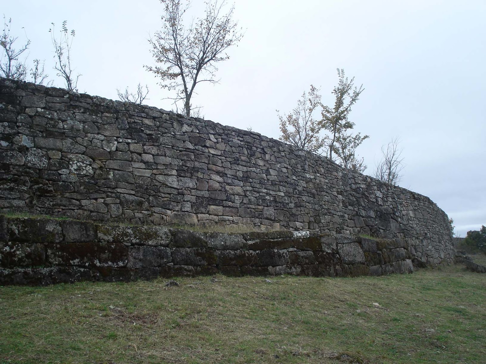 PUEBLOS Y LUGARES CASTRO DE YECLA LA VIEJA