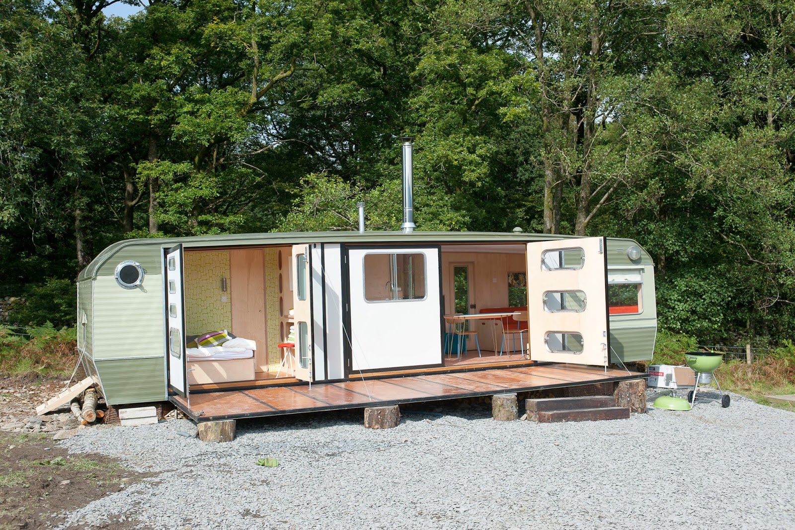 Clarke's Amazing "Caravan" Conversion Art Design Studio