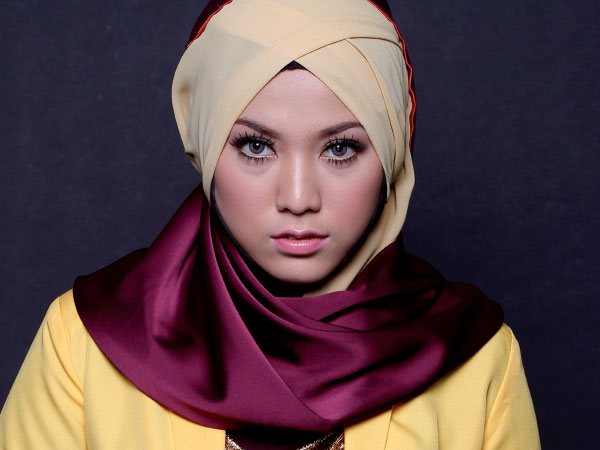 Fesyen Tudung Shila Hamzah Yang Stylo