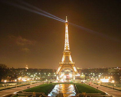 Paris Eiffel Tower Picture on Umrah Shoppe 13 Days Europe Winter Wonderland Paris Disneyland