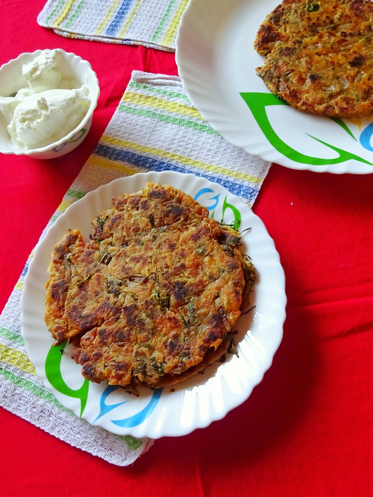 Veg Indian Good Food Recipes..: Sindhi Koki Recipe (Piyaz Ki Roti)