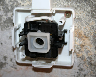 One of Steve's switches taken apart for my learning One of Steve's switches taken apart for my learning
